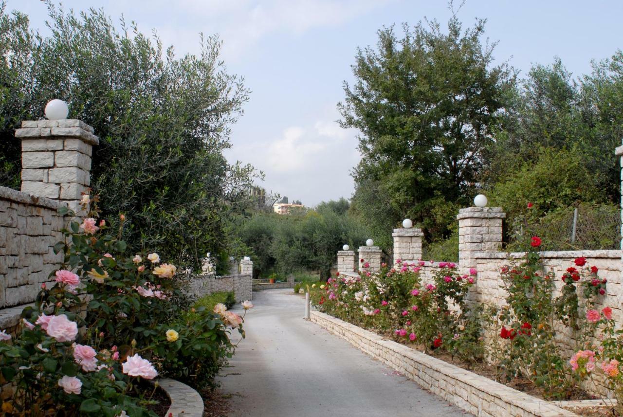 Epavlis Nadine Corfu Villa Gouvia Exteriör bild
