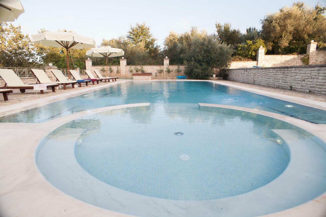 Epavlis Nadine Corfu Villa Gouvia Exteriör bild